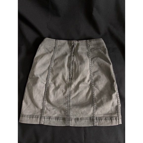 Free People olive/khaki green Womens mini skirt, size 2 - Picture 2 of 4
